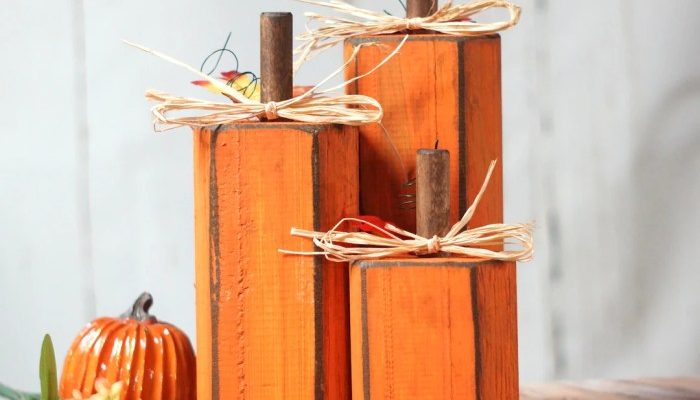 Outdoor Wooden Pumpkin Decor Ideas