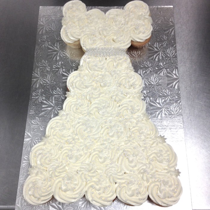 Pull apart cupcake wedding dress